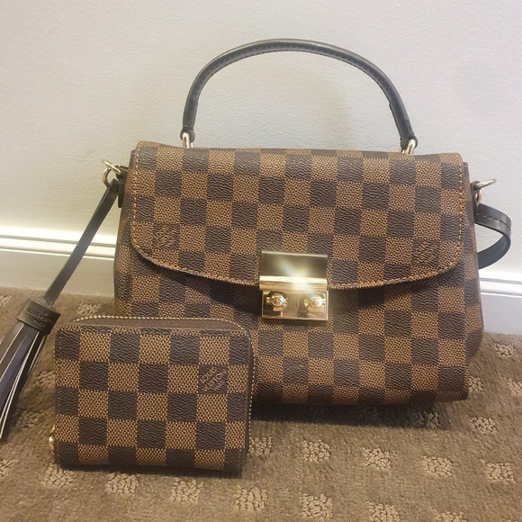 Lv cross body and wallet - Picture 2 of 4